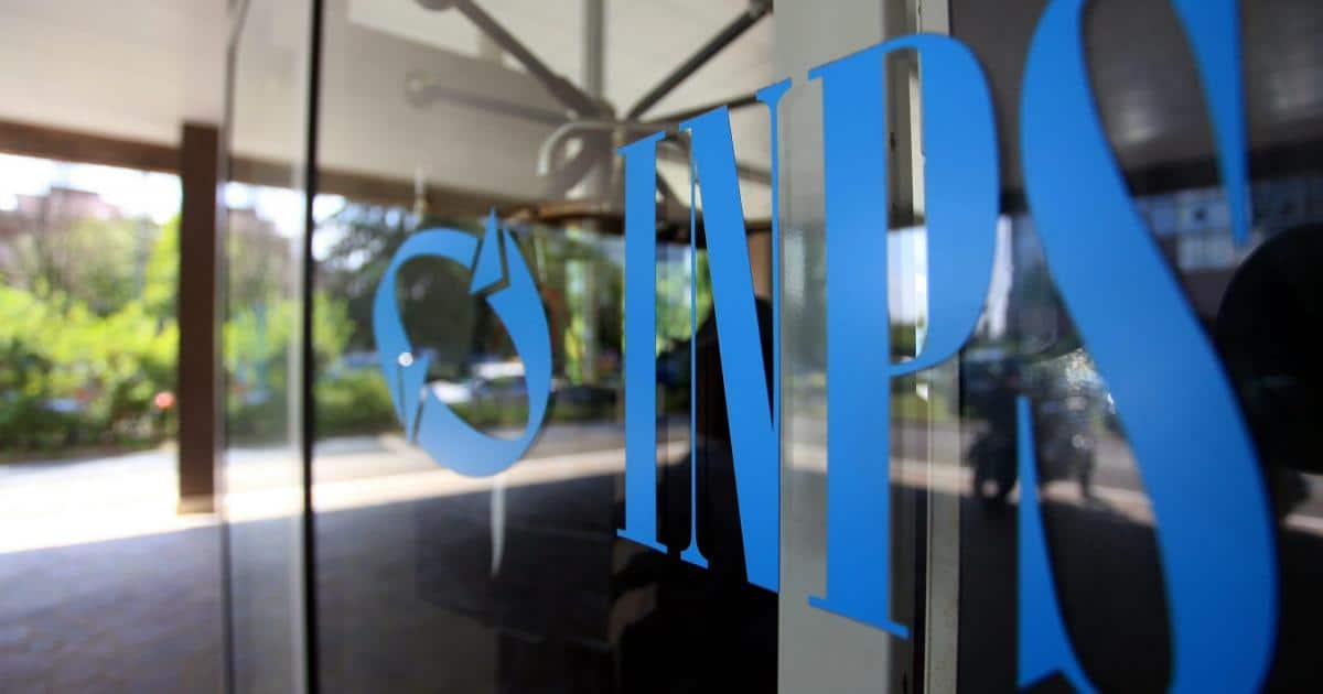 Vetrina di un ufficio INPS